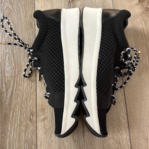 Unity In Diversity Black Knit Athletic Sneaker Shoe - Picture 7 of 10